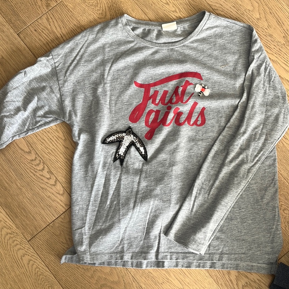 Zara long -sleeved T with cute detail